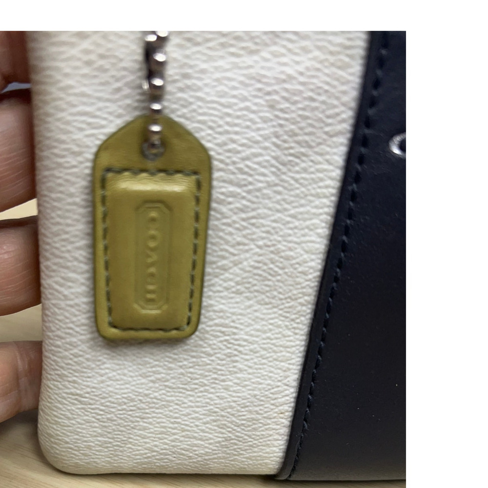 Coach F58035 Corner Zip Wristlet in Signature Canvas Beige/Black (Read) - Picture 5 of 11